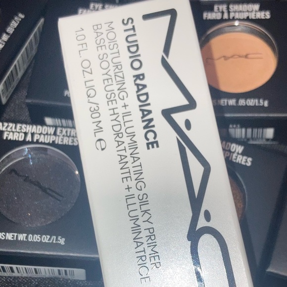 x1 MAC STUDIO RADIANCE MOISTURIZING + ILLUMINATING SILKY PRIMER 30 ML BN BOXED - Picture 11 of 13